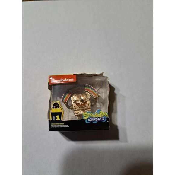 RARE Zuru Mini Brands Miniature Goldtone SpongeBob Meme Imagination SpongeBob - Picture 2 of 3